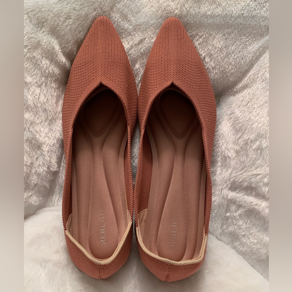 Comfortable Salmon Pink Colored Flats